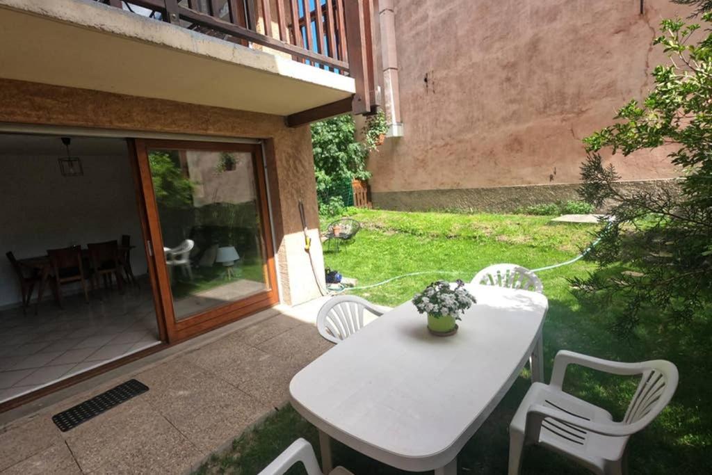 Briancon, Appartement Avec Jardin Et Terrasse. Luaran gambar